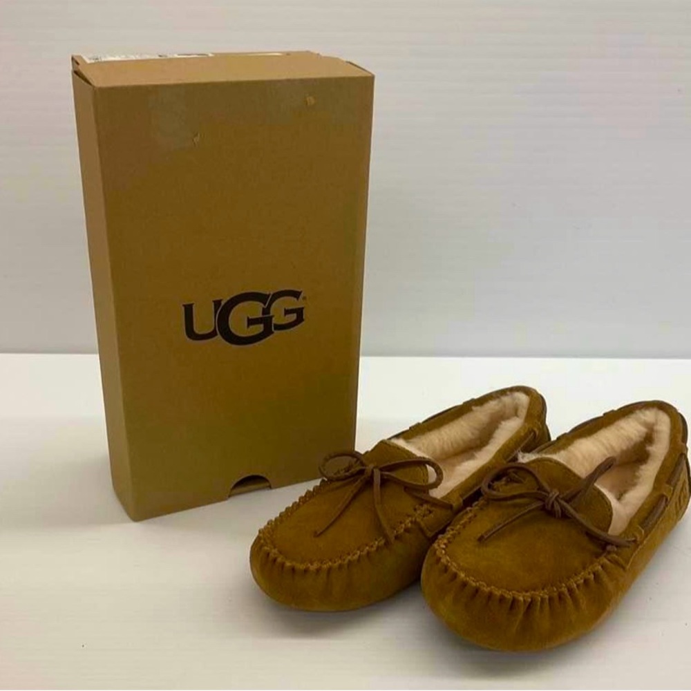 Ugg Dakota Slippers.  Girls Size 3